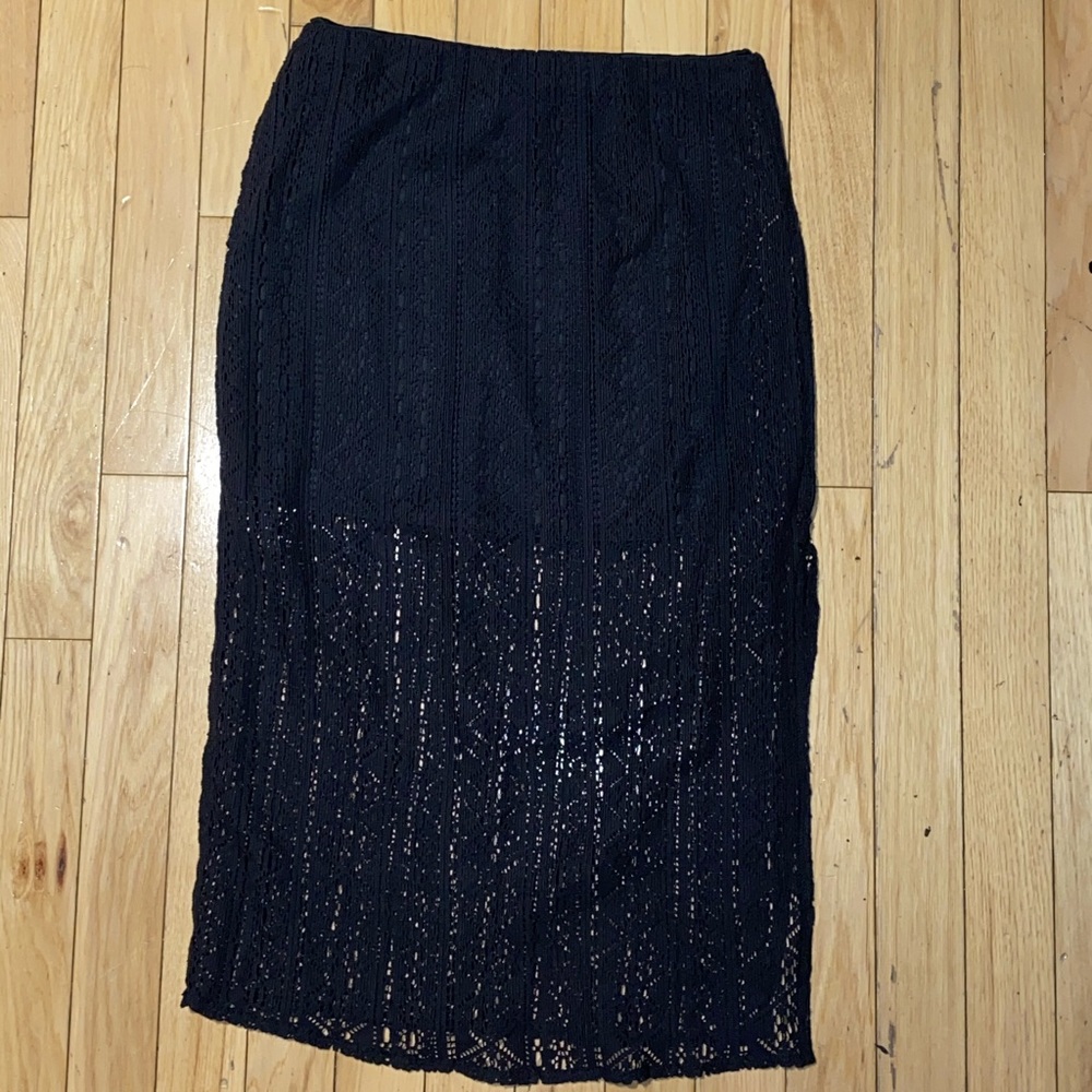 Women’s Billabong Navy Lace Skirt Small